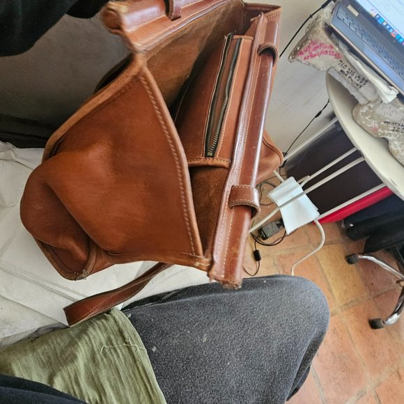 Coach Purse Genuine Cowhide - Picture 3 of 8